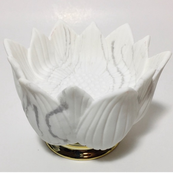 B&BW Flower Bundle - Picture 6 of 8